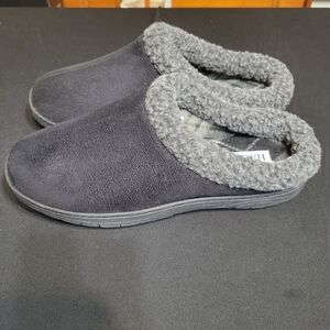 Nwot Hagger Memory Foam Slippers